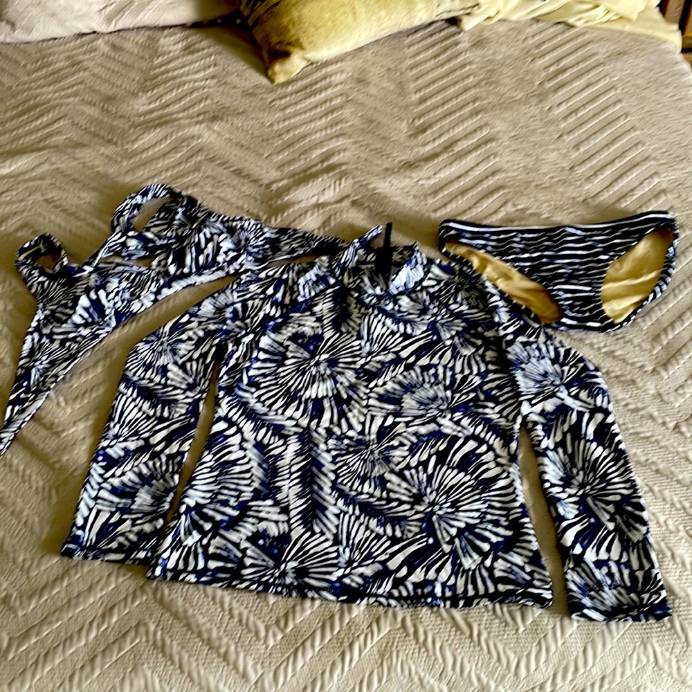 GARNET HILL BIKINI WITH SUNSHIRT